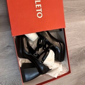 Jennie style Black Heeled Sandals by Nodaleto